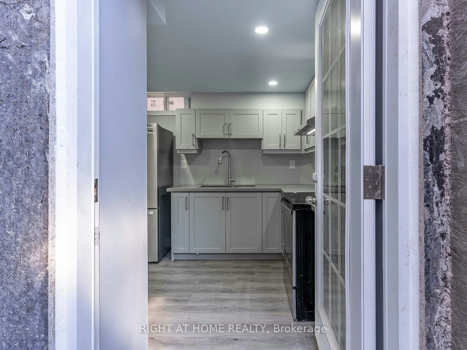 B-99 Purcell Crescent, Vaughan, ON, L6A 3C7 - 3