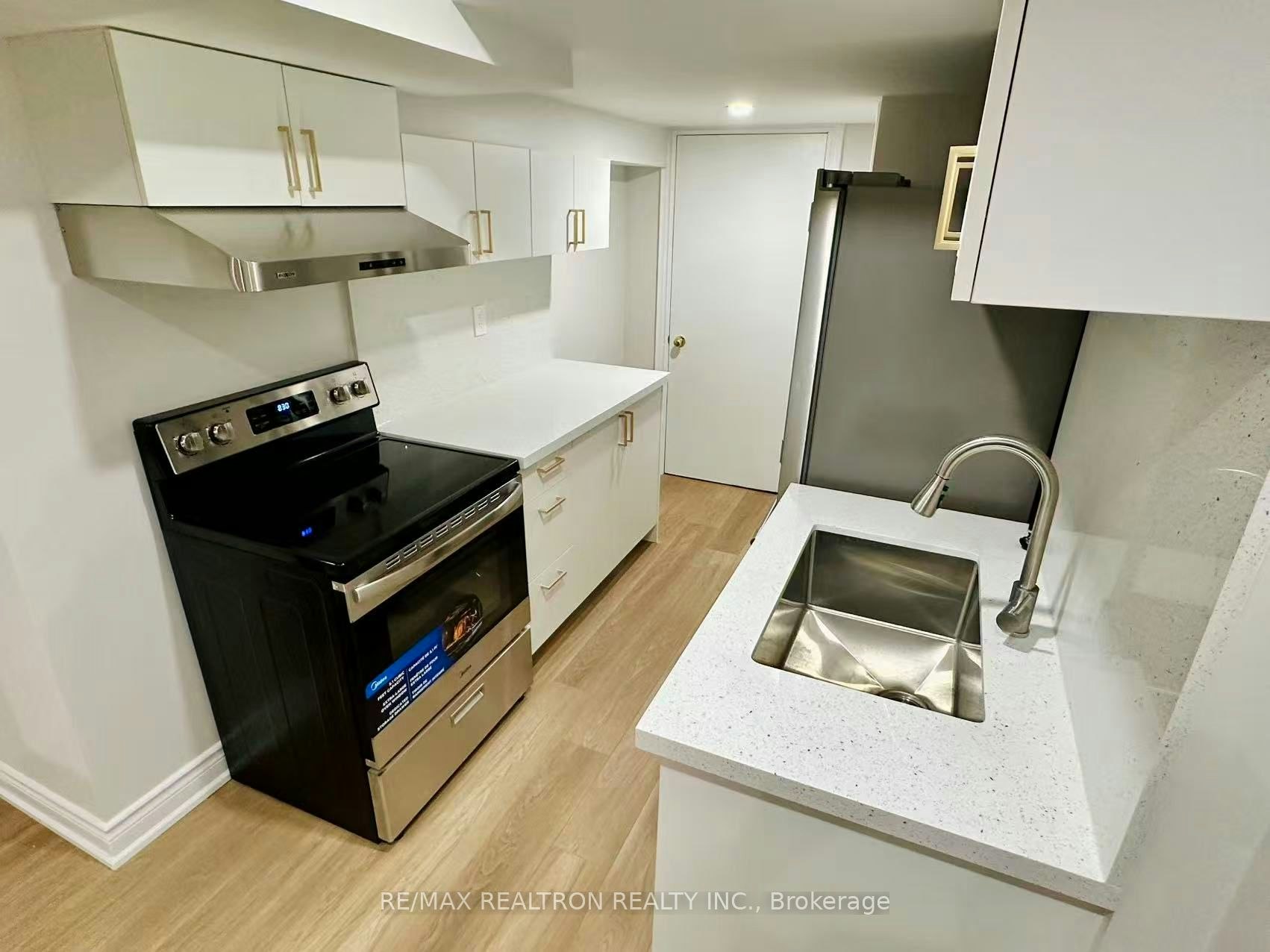 Bsmt-511 Pleasant Ridge Avenue, Vaughan, ON, L4J 8X3 - 3
