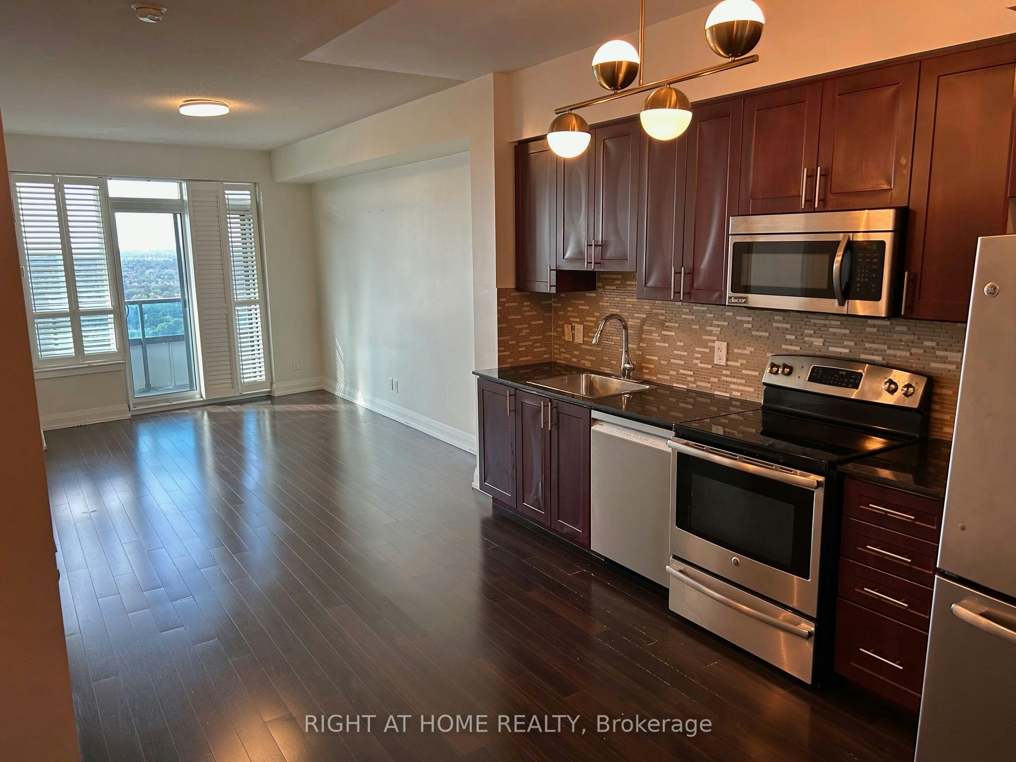 2123-7161 Yonge Street, Vaughan, ON, L3T 0C8 - 6