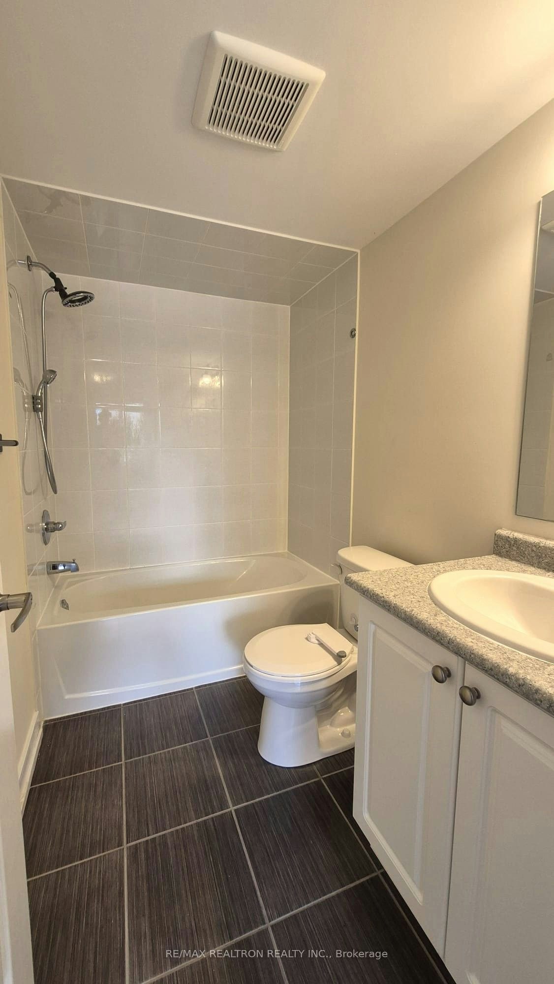2120-2 Westmeath Lane, Markham, ON, L6B 1N5 - 18