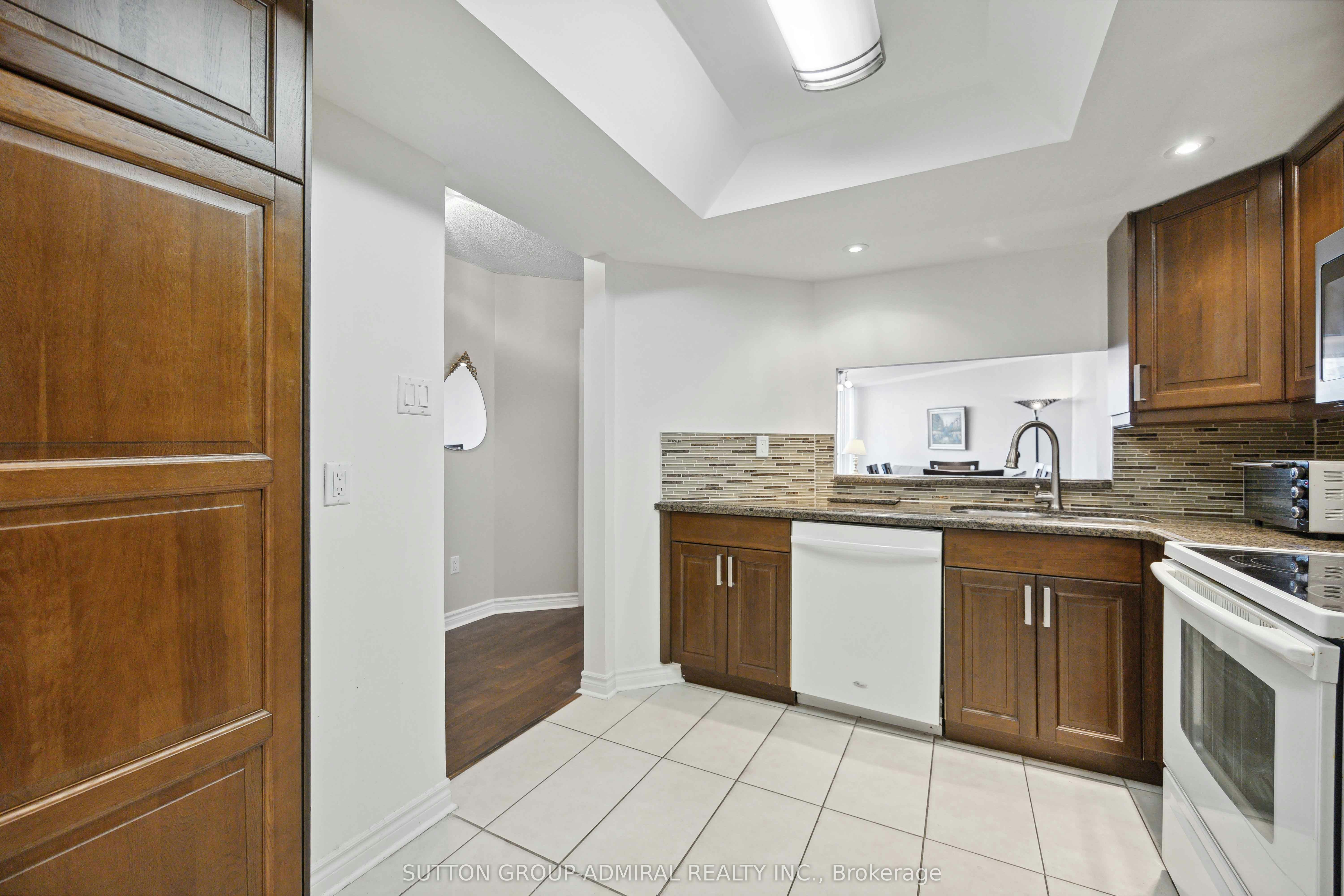 1614-7420 Bathurst Street, Vaughan, ON, L4J 6X4 - 8