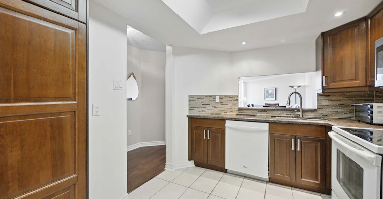 1614-7420 Bathurst Street, Vaughan, ON, L4J 6X4 - 8