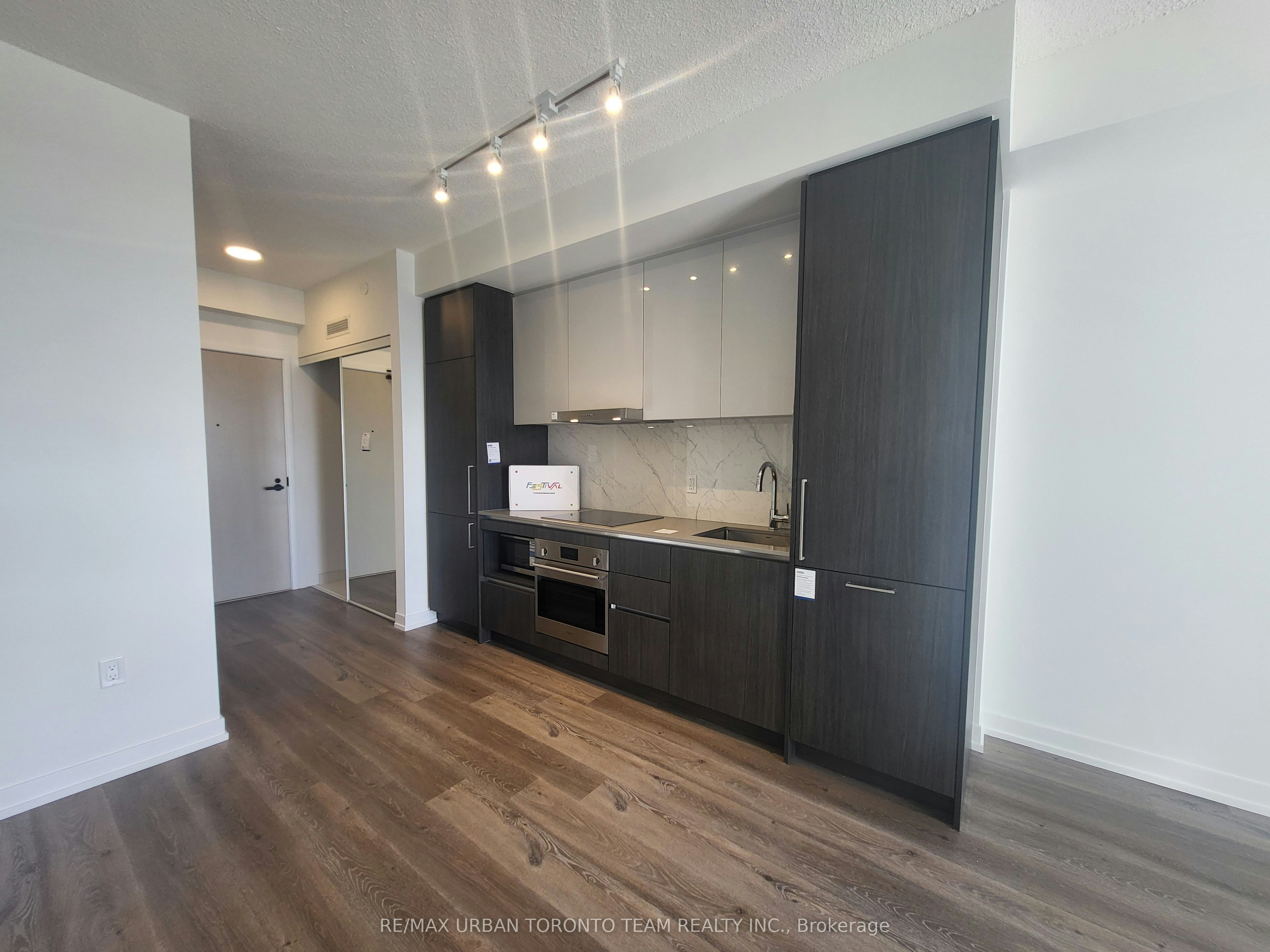 3905-225 Commerce Street, Vaughan, ON, L4K 0R1 - 3