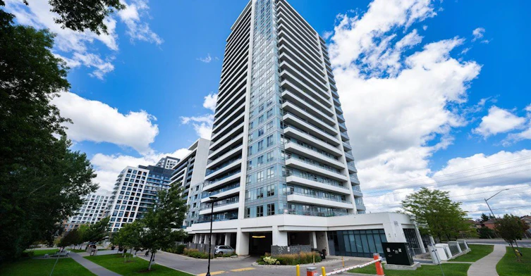 806-7890 Bathurst Street, Vaughan, ON, L4J 0J8