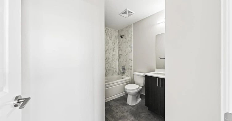 806-7890 Bathurst Street, Vaughan, ON, L4J 0J8 - 37