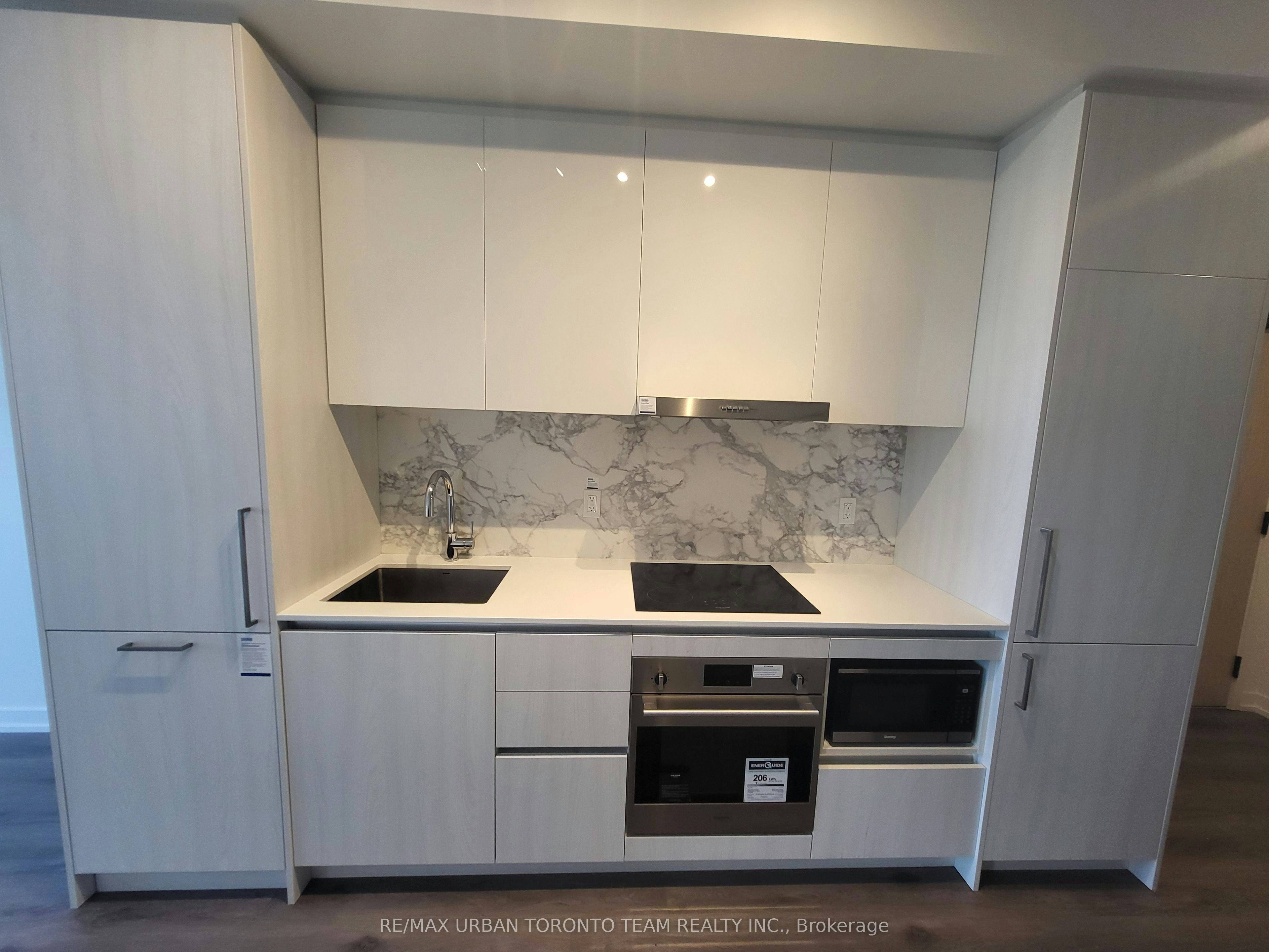 808-225 Commerce Street, Vaughan, ON, L4K 0R1 - 4