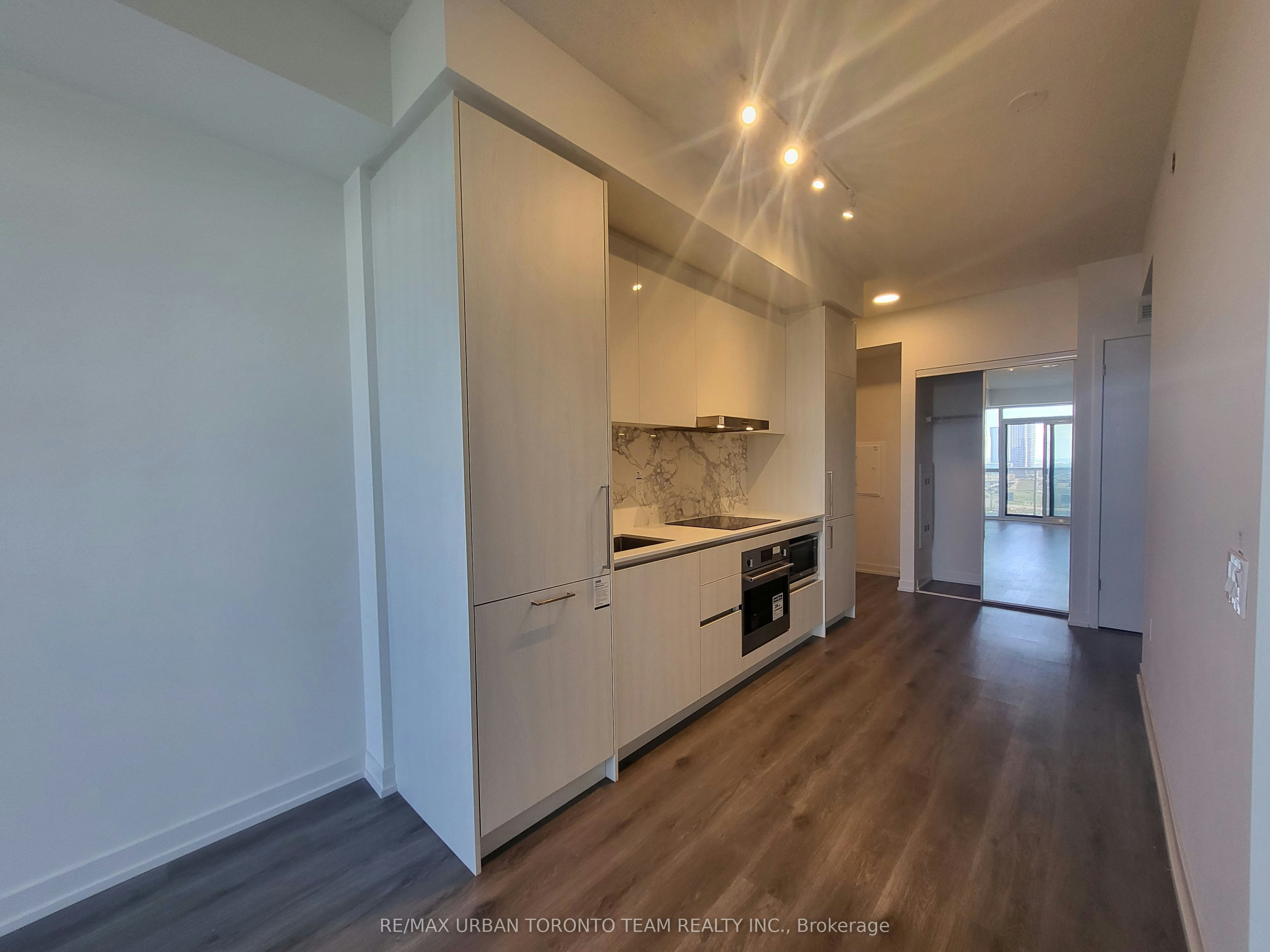 808-225 Commerce Street, Vaughan, ON, L4K 0R1 - 3