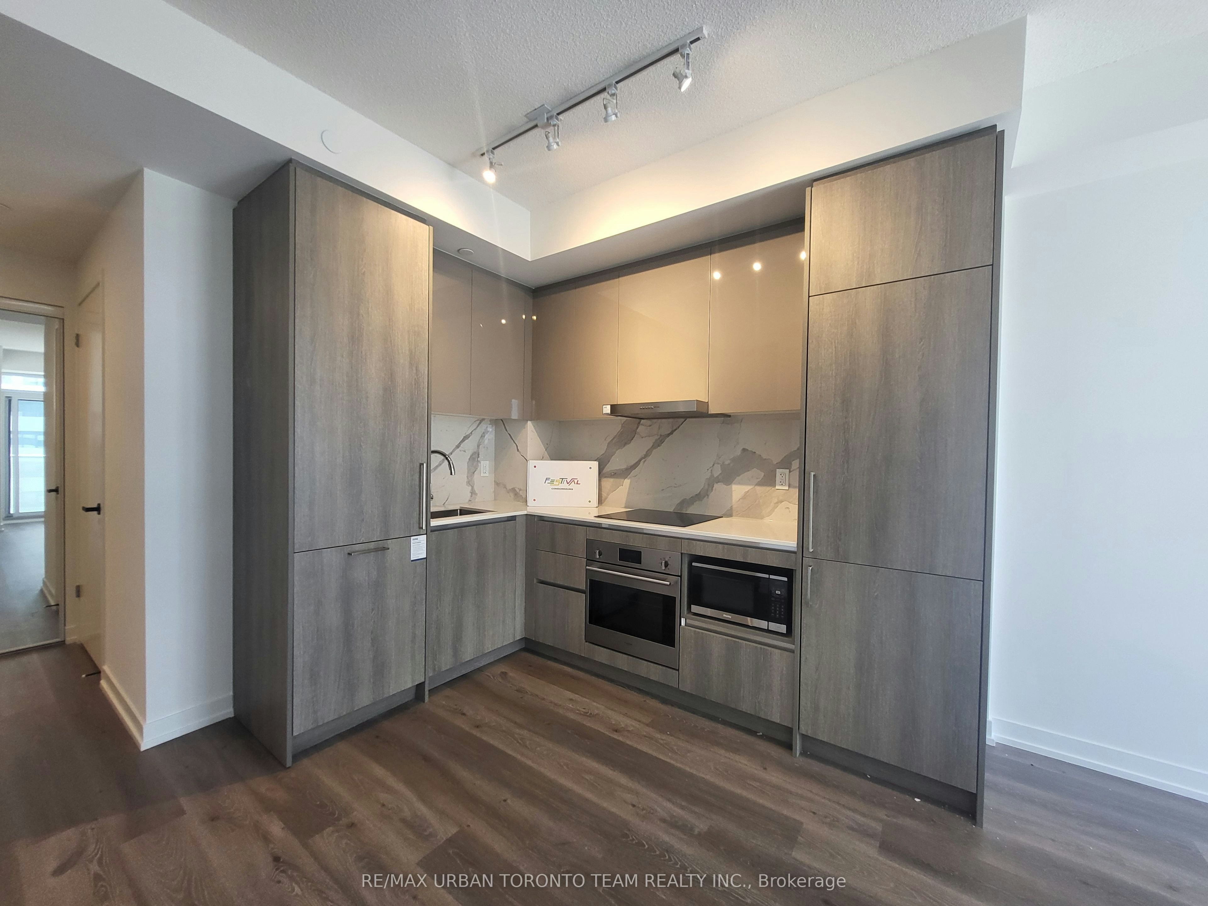 3301-225 Commerce Street, Vaughan, ON, L4K 0R1 - 3