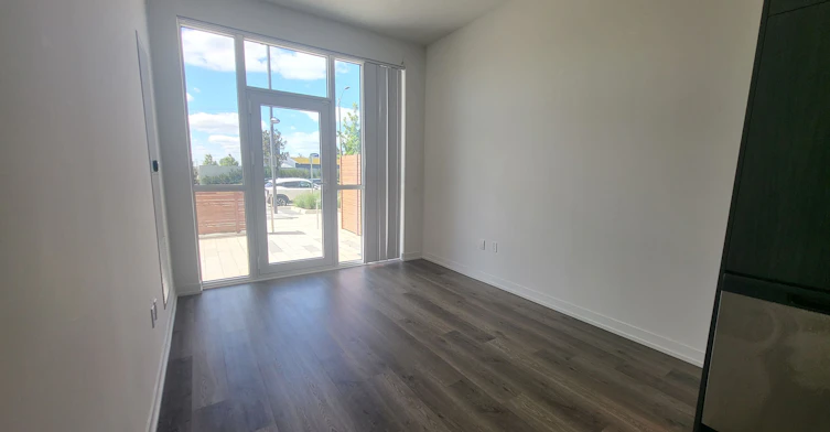 111-195 Commerce Street, Vaughan, ON, L4K 0P9 - 4