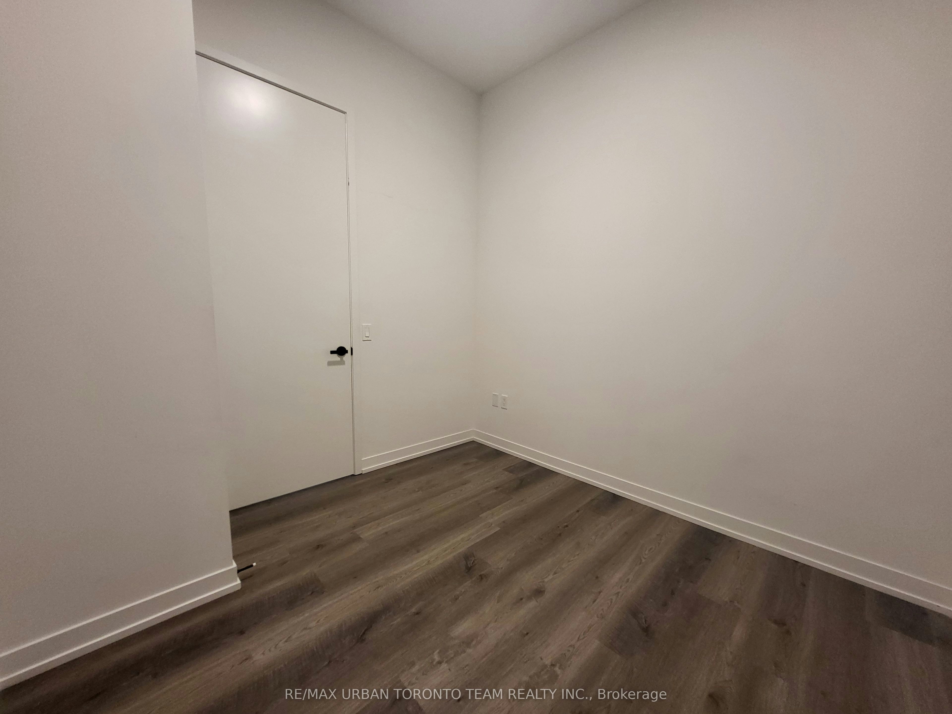 111-195 Commerce Street, Vaughan, ON, L4K 0P9 - 11