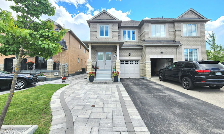 19 Kingly Crest Way