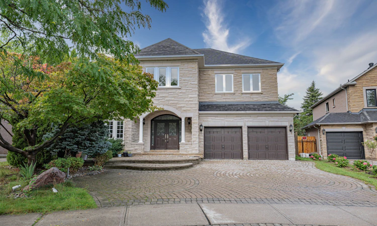 30 Goldring Crescent