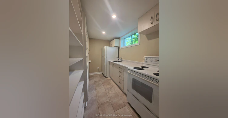 250 Hemlock Drive, Whitchurch-Stouffville, ON, L4A 5A5 - 5