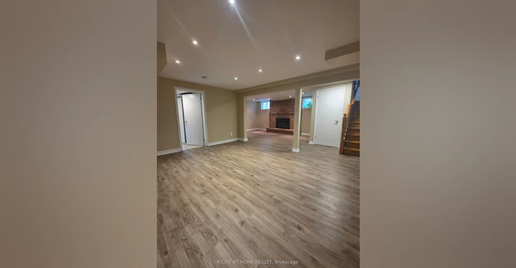 250 Hemlock Drive, Whitchurch-Stouffville, ON, L4A 5A5 - 2