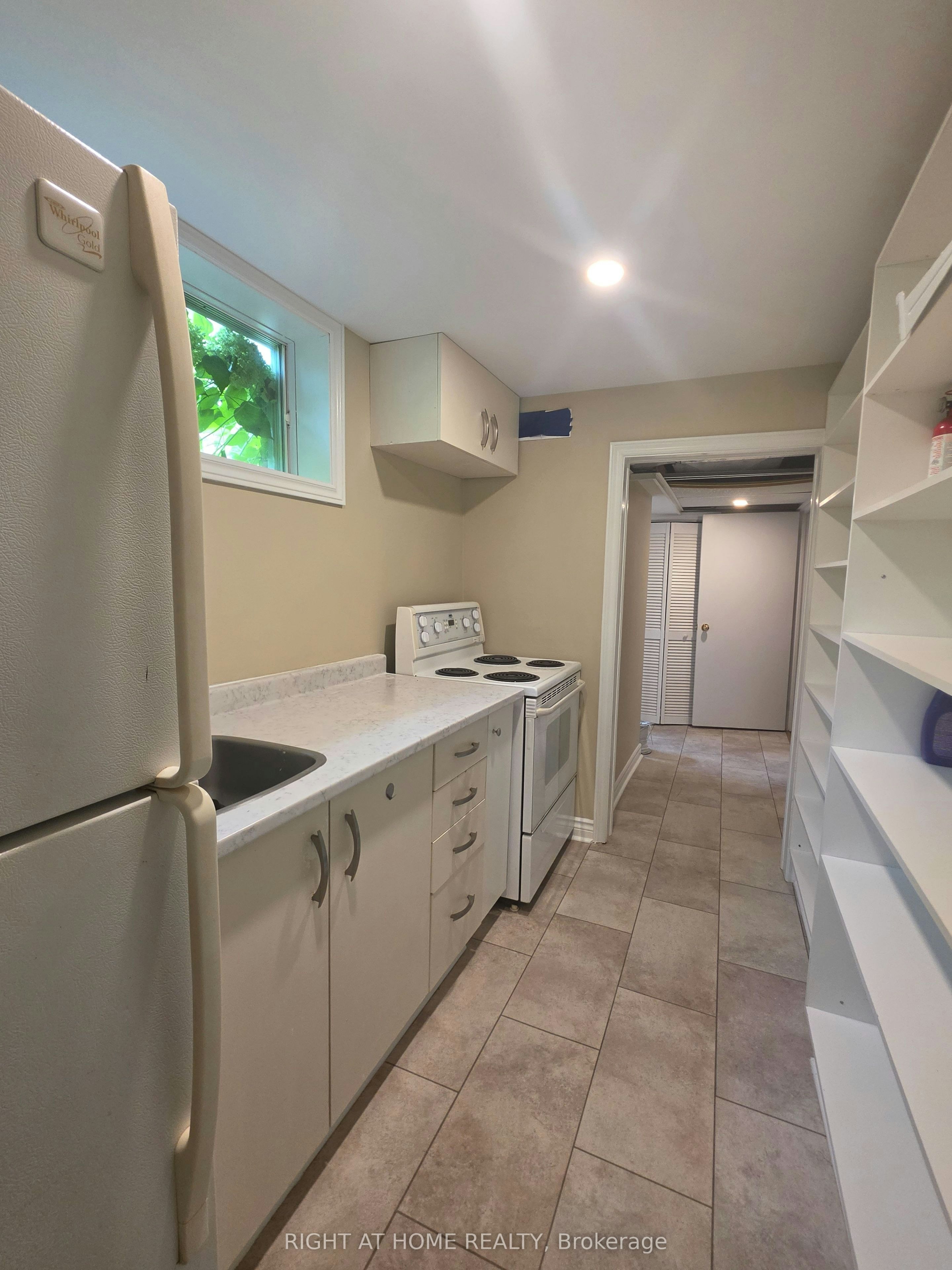 250 Hemlock Drive, Whitchurch-Stouffville, ON, L4A 5A5 - 6