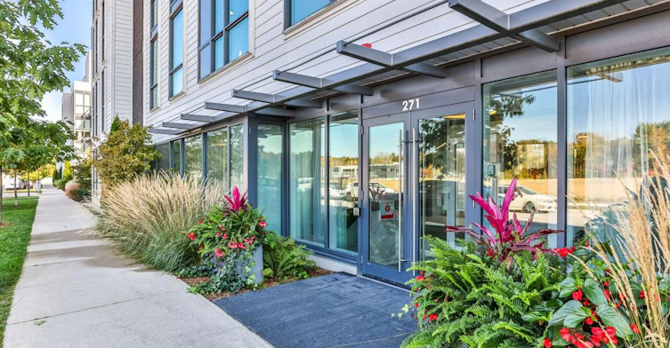 B118-271 Sea Ray Avenue, Innisfil, ON, L9S 2P7 - 2