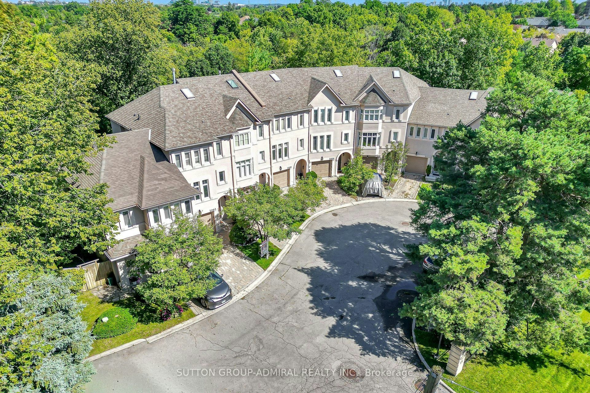 2002 John Street, Markham, ON, L3T 1Z1