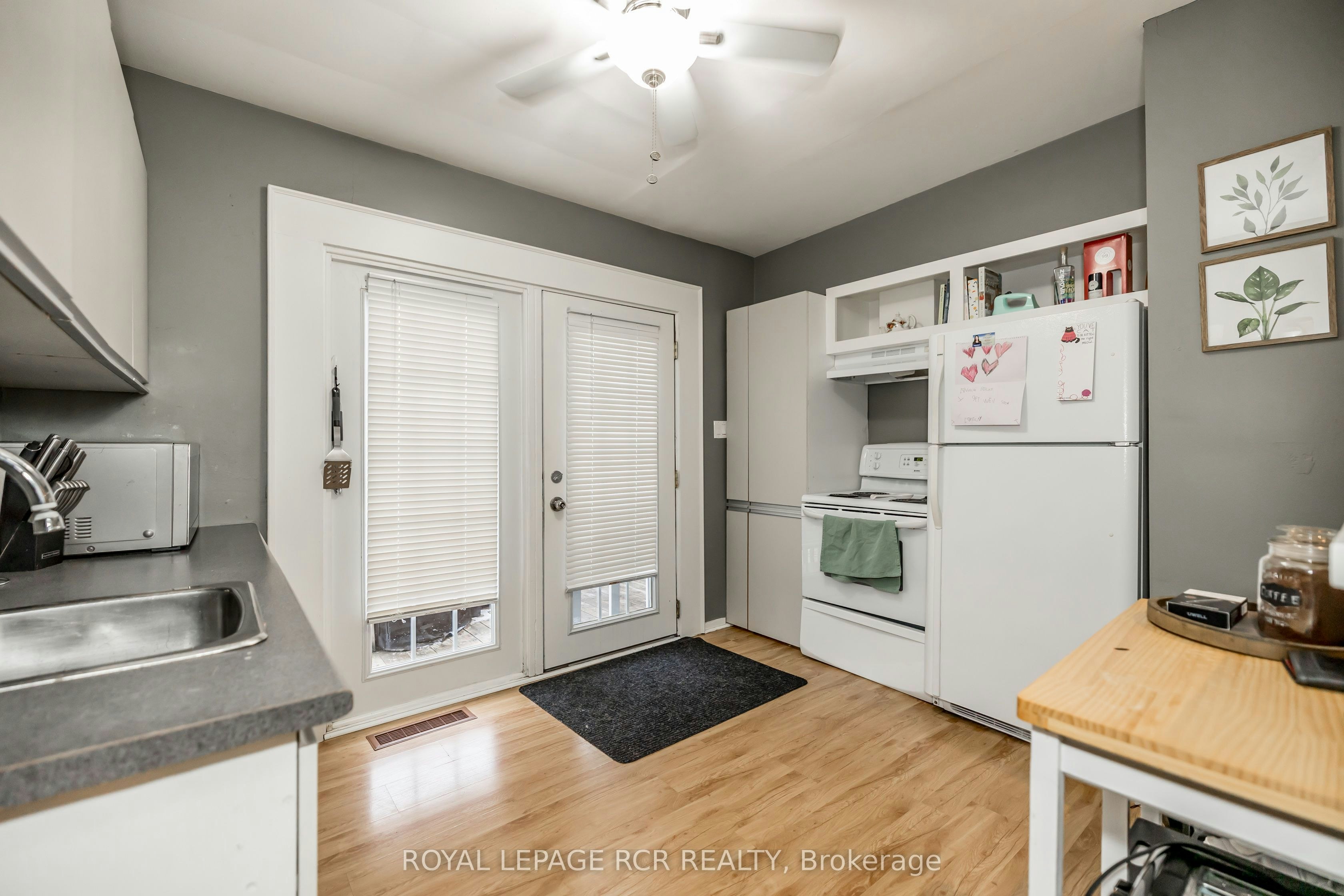 1-22 Centre Street, Bradford West Gwillimbury, ON, L3Z 2P7 - 8