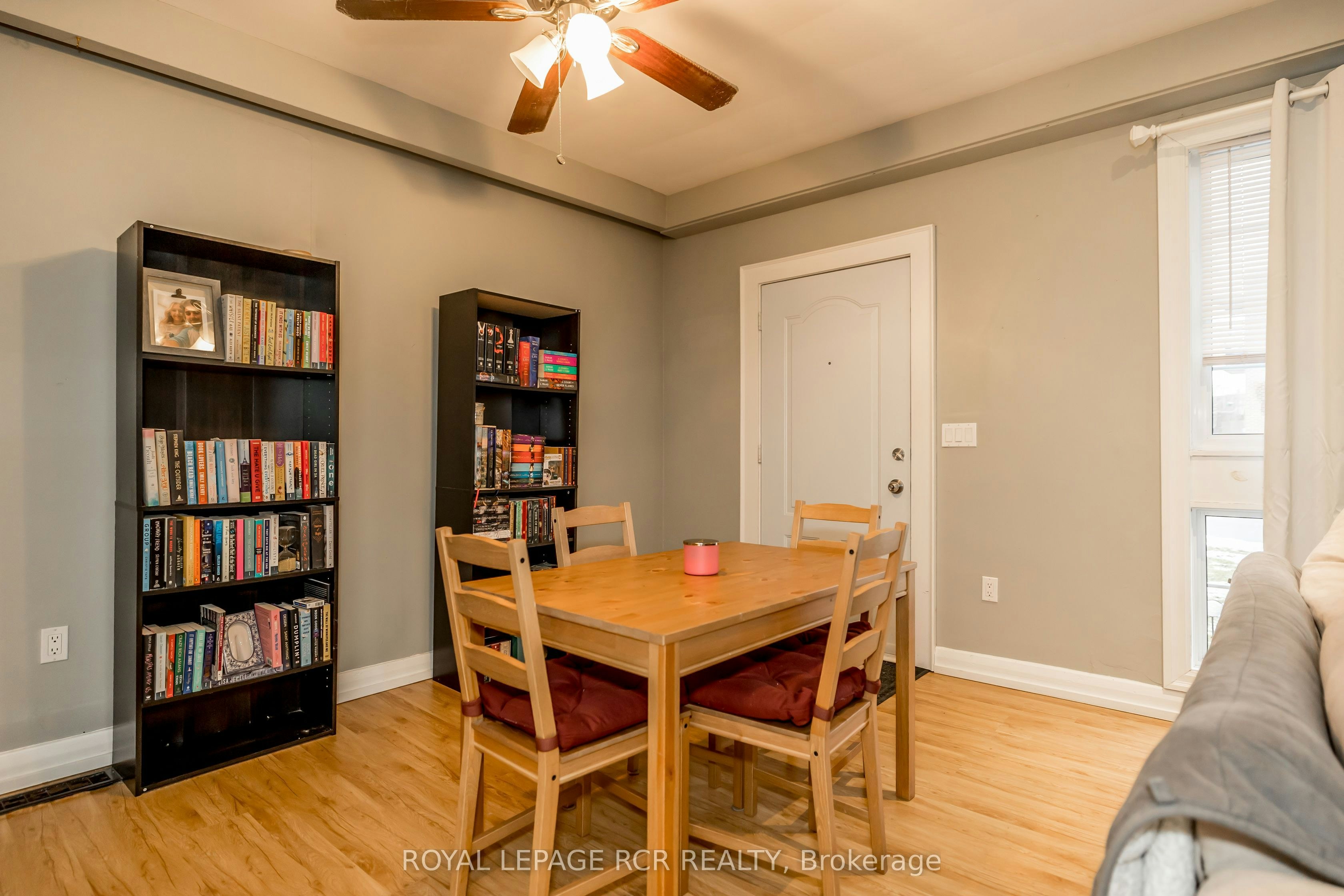 1-22 Centre Street, Bradford West Gwillimbury, ON, L3Z 2P7 - 4