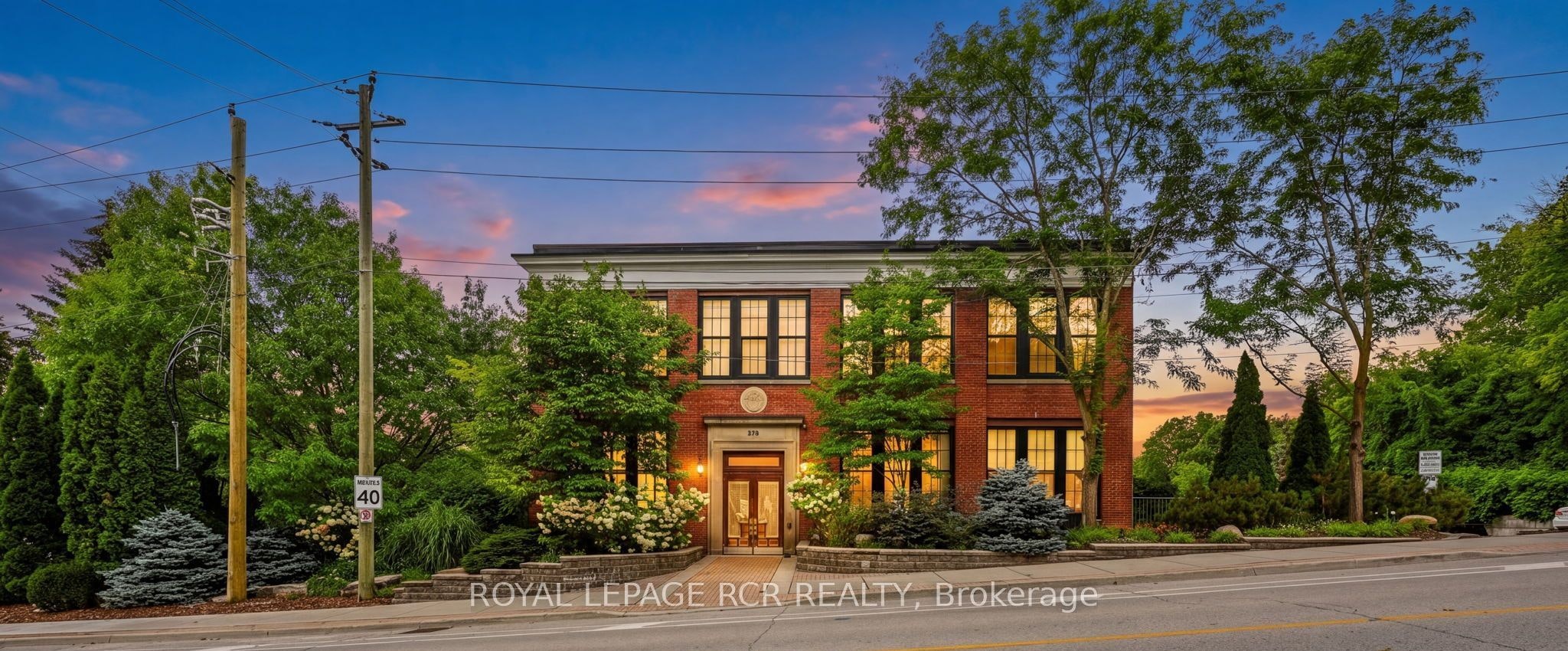 207-543 Timothy Street, Newmarket, ON, L3Y 1R1