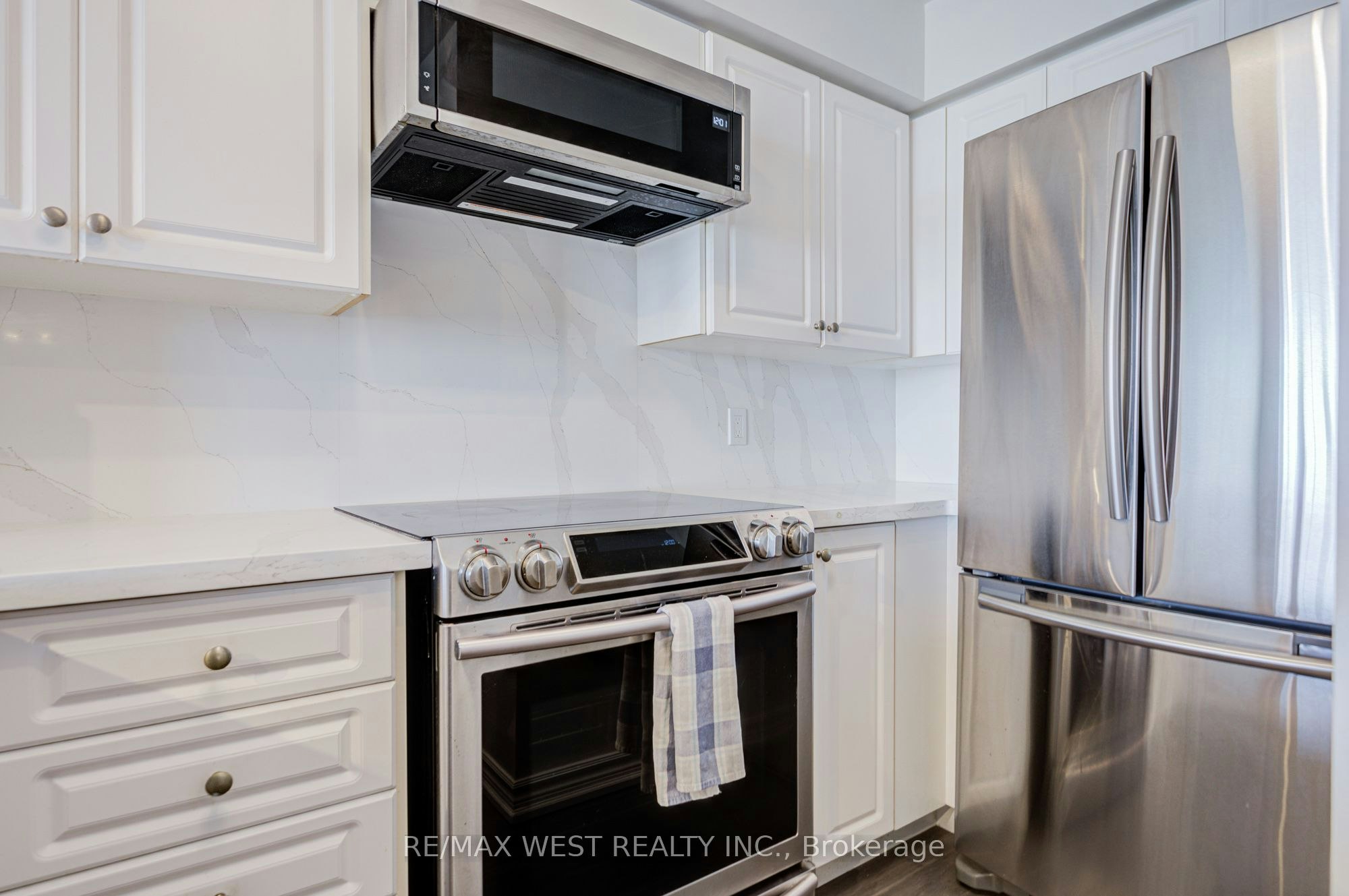 317-9017 Leslie Street, Richmond Hill, ON, L4B 4R8 - 18