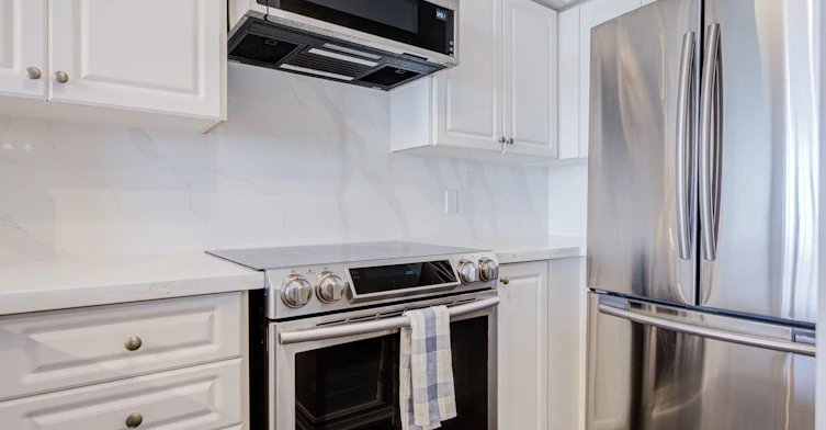317-9017 Leslie Street, Richmond Hill, ON, L4B 4R8 - 18