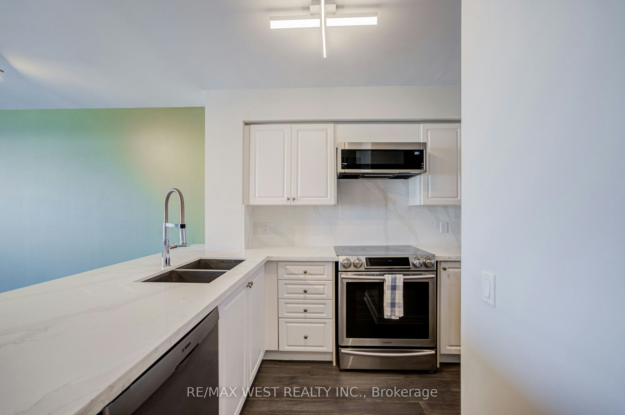 317-9017 Leslie Street, Richmond Hill, ON, L4B 4R8 - 13