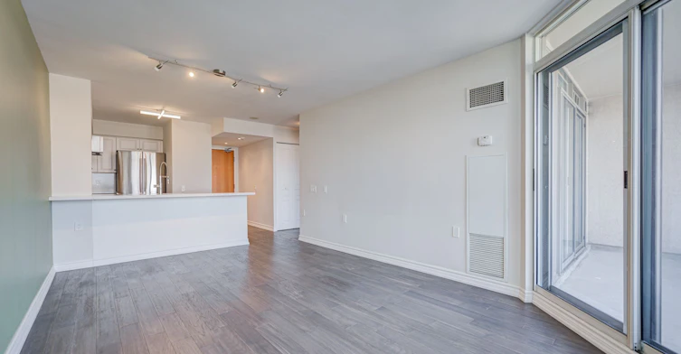 317-9017 Leslie Street, Richmond Hill, ON, L4B 4R8 - 24