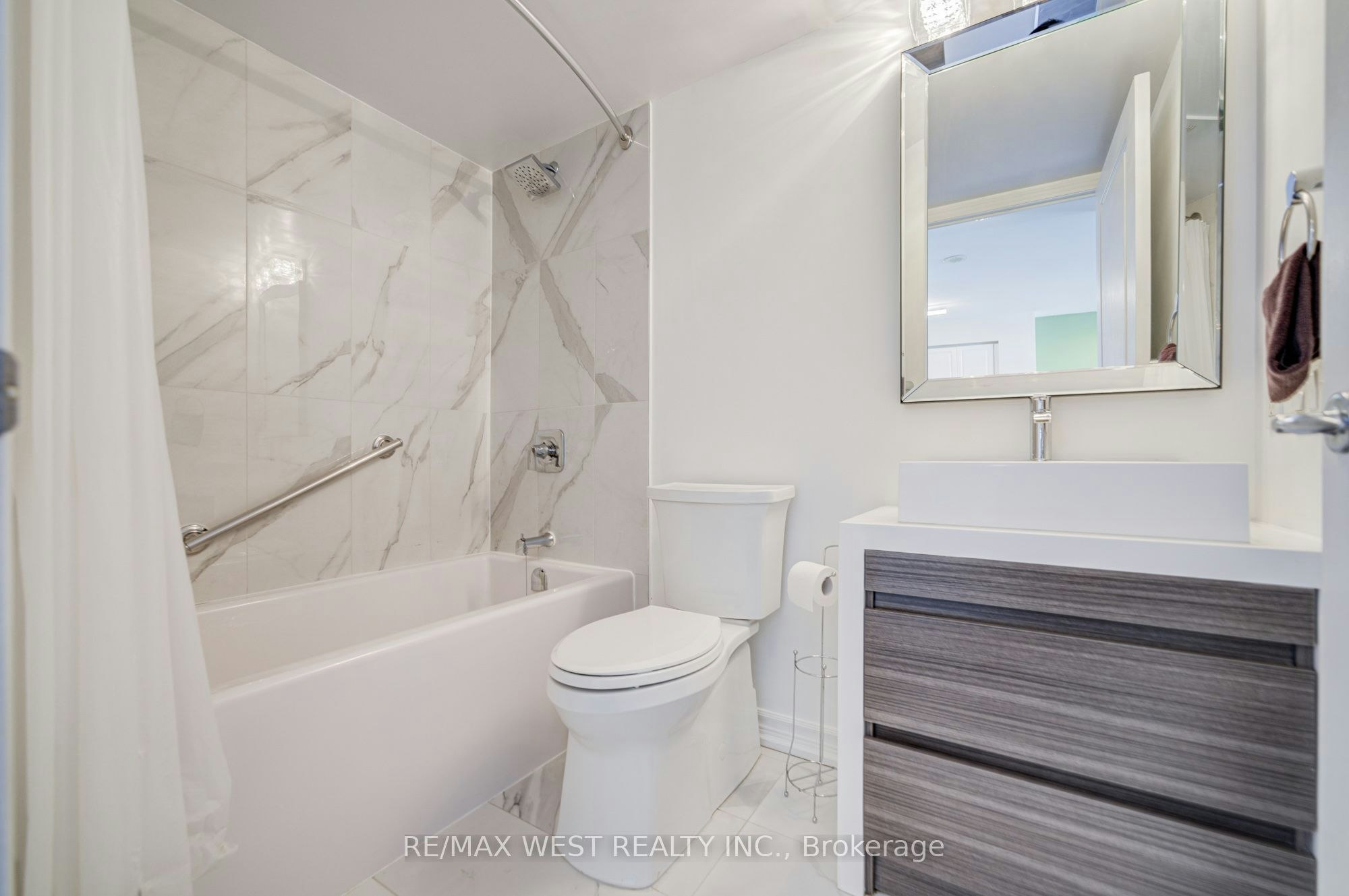 317-9017 Leslie Street, Richmond Hill, ON, L4B 4R8 - 29