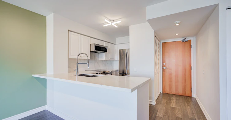 317-9017 Leslie Street, Richmond Hill, ON, L4B 4R8 - 14
