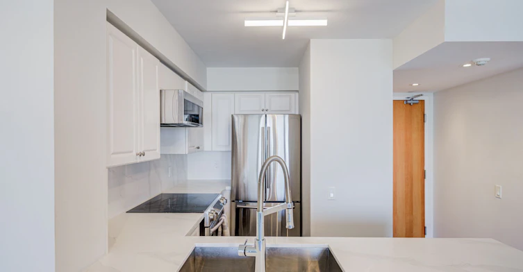 317-9017 Leslie Street, Richmond Hill, ON, L4B 4R8 - 16