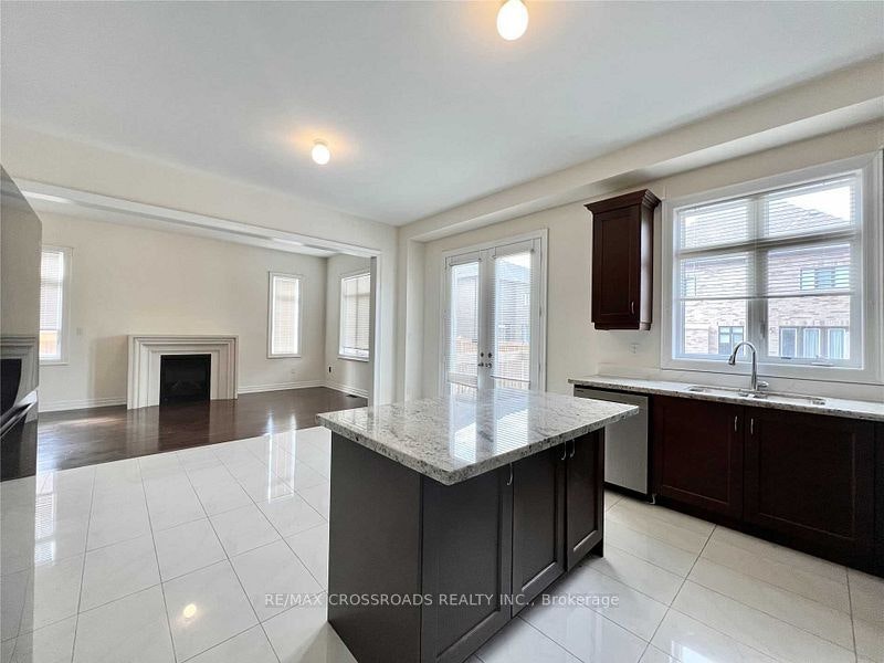 71 Hamster Crescent, Aurora, ON, L4G 3G7 - 8