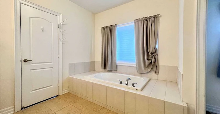 71 Hamster Crescent, Aurora, ON, L4G 3G7 - 19