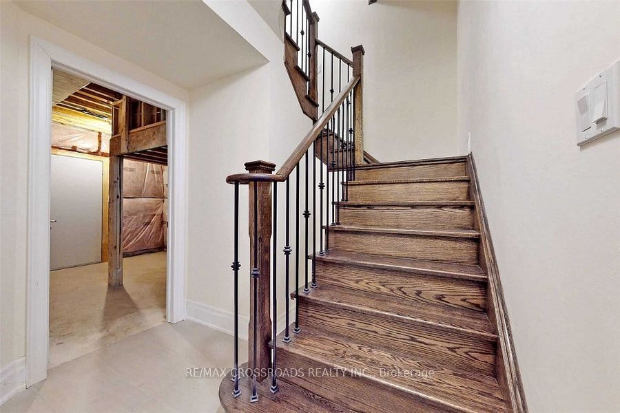 71 Hamster Crescent, Aurora, ON, L4G 3G7 - 32