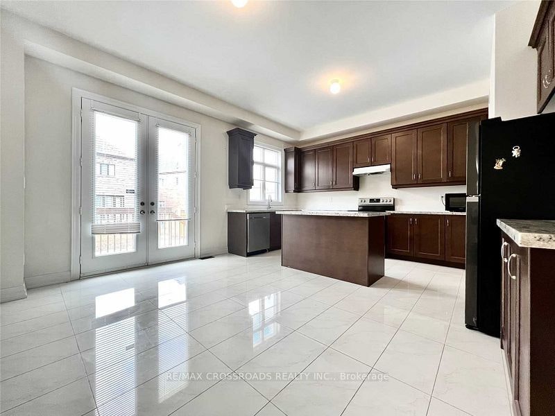 71 Hamster Crescent, Aurora, ON, L4G 3G7 - 7