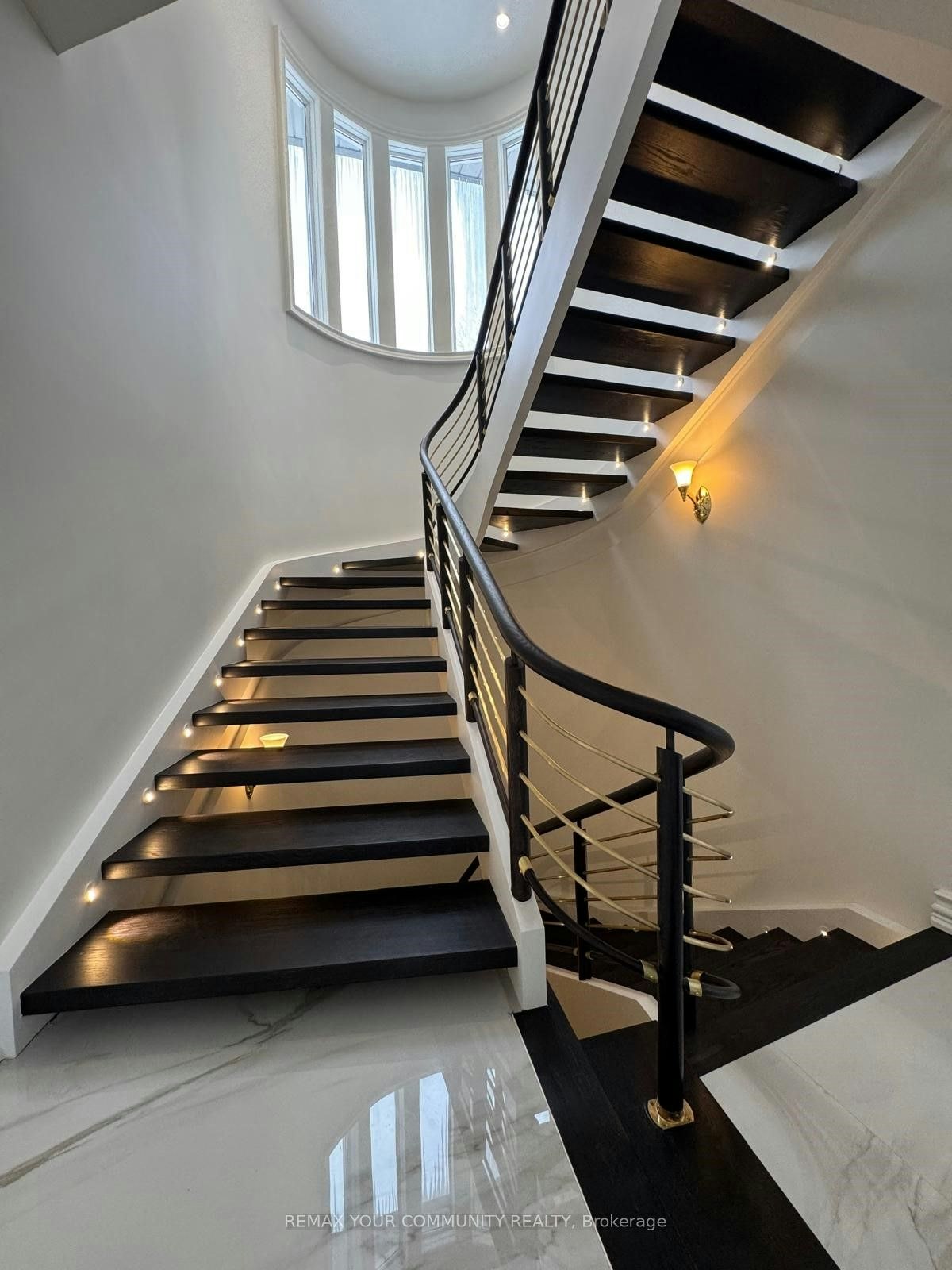 76 Silver Fox Place, Vaughan, ON, L6A 1G2
