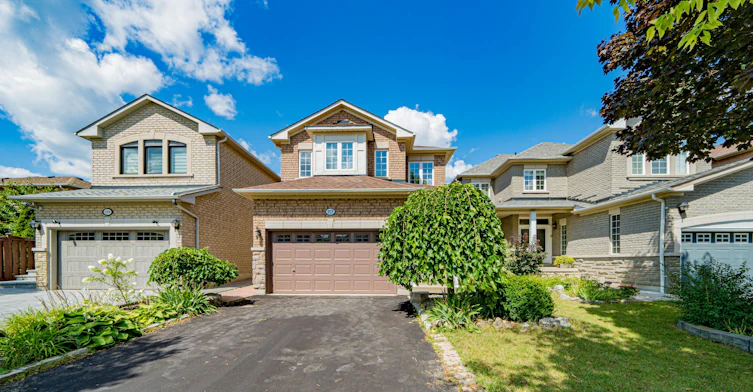 117 Raintree Crescent, Richmond Hill, ON, L4E 3Y8 - 2