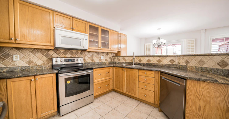 117 Raintree Crescent, Richmond Hill, ON, L4E 3Y8 - 13