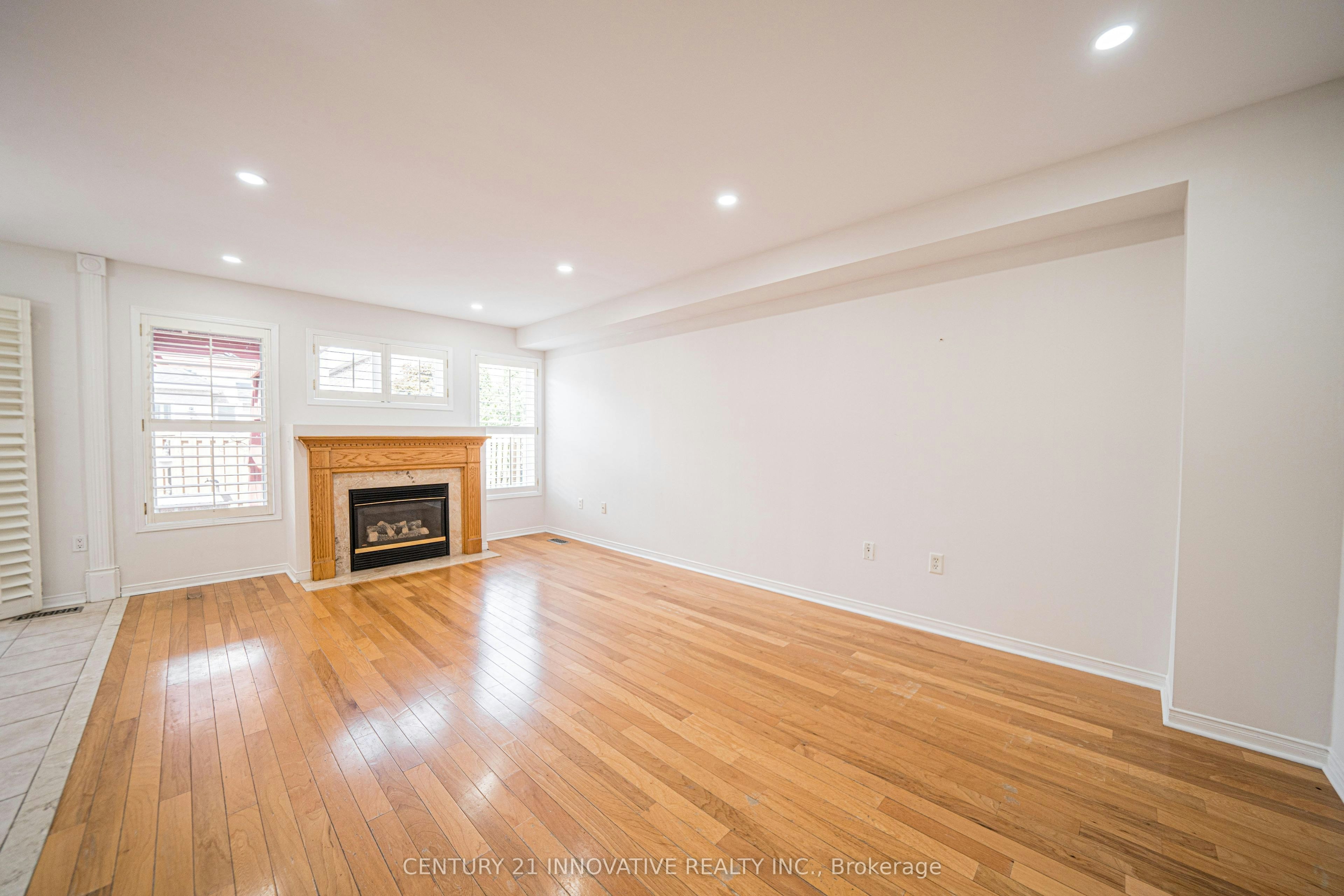 117 Raintree Crescent, Richmond Hill, ON, L4E 3Y8 - 5