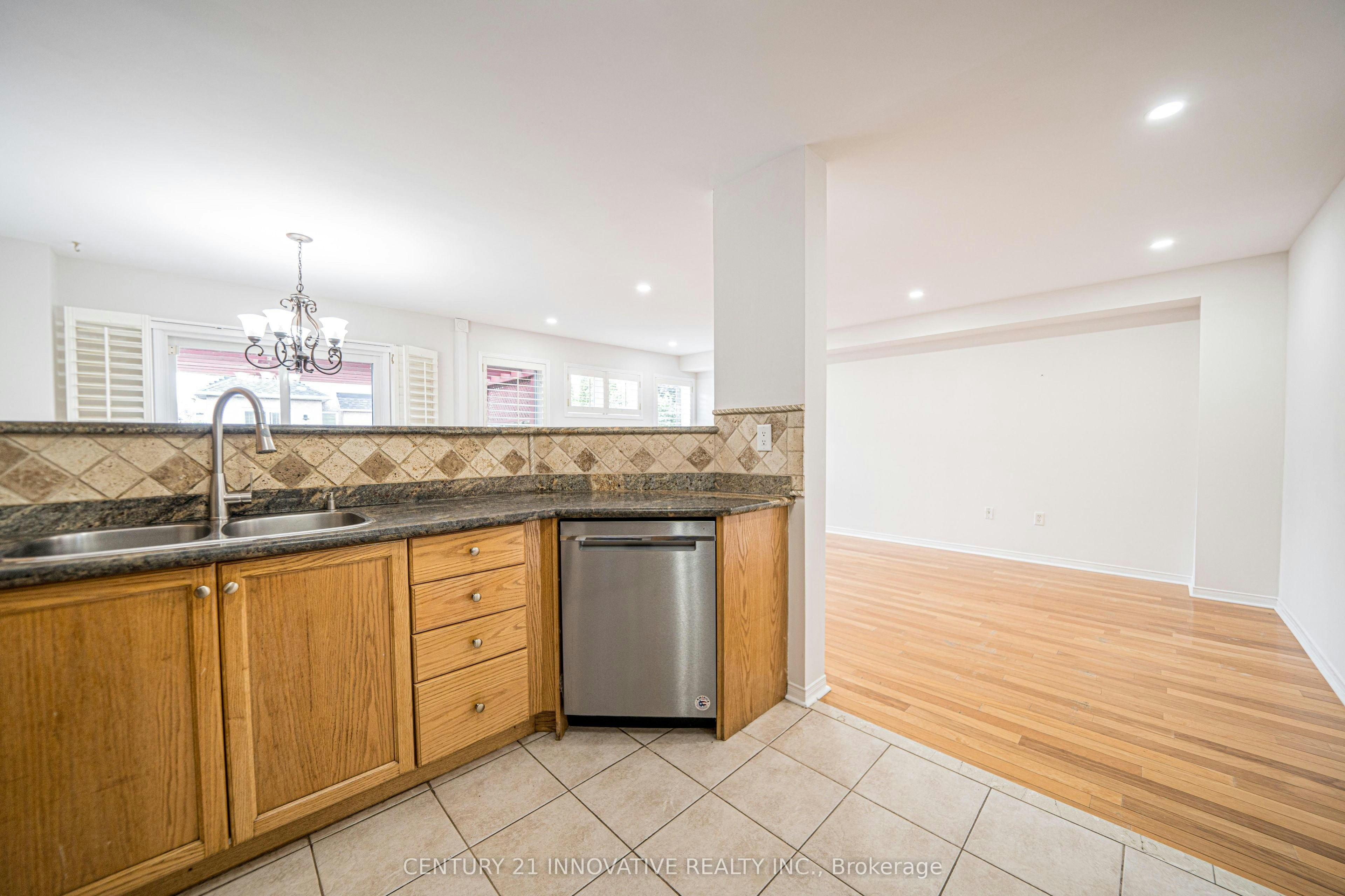 117 Raintree Crescent, Richmond Hill, ON, L4E 3Y8 - 14