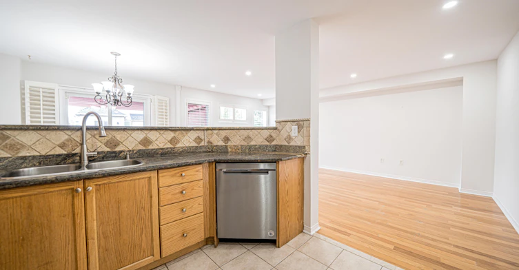 117 Raintree Crescent, Richmond Hill, ON, L4E 3Y8 - 14