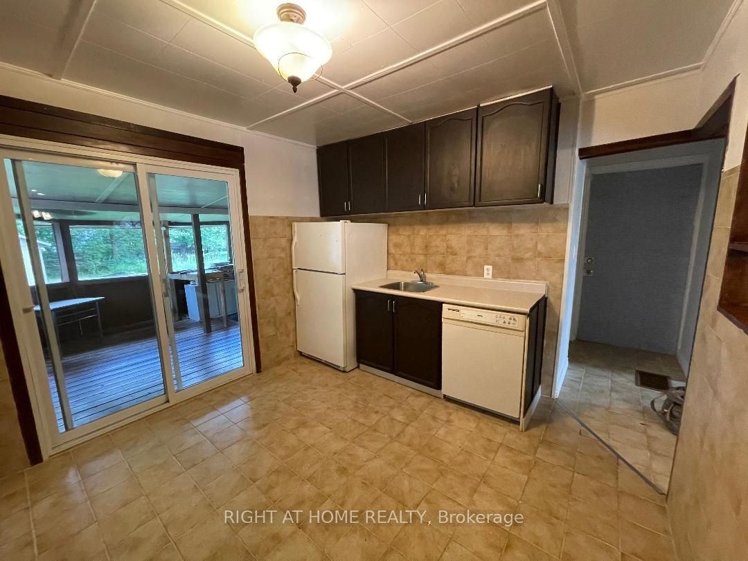 main floor 1br unit-265 Shorecrest Road, Georgina, ON, L4P 1J3 - 3
