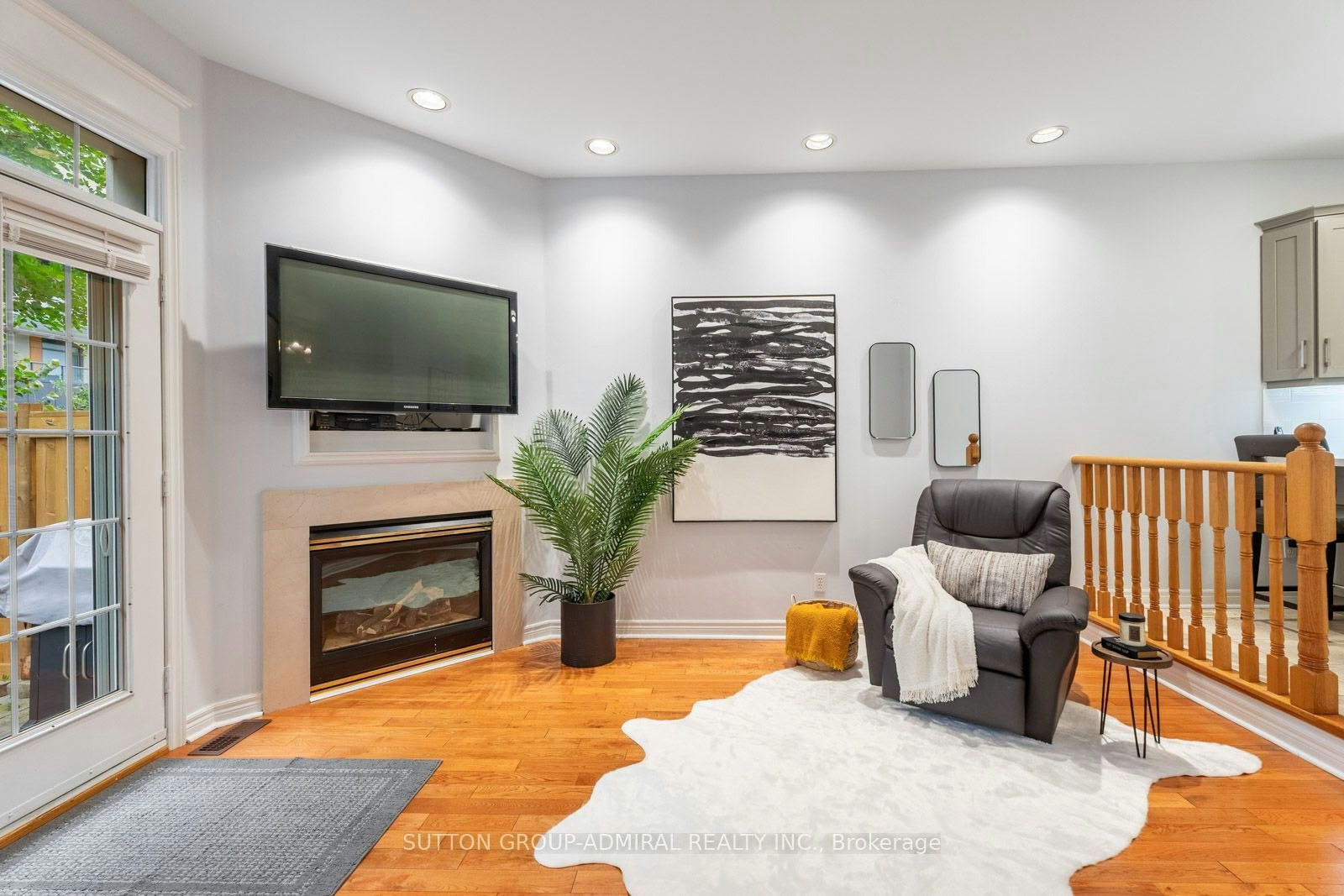 37 Kingsbridge Circle, Vaughan, ON, L4J 8N8 - 8