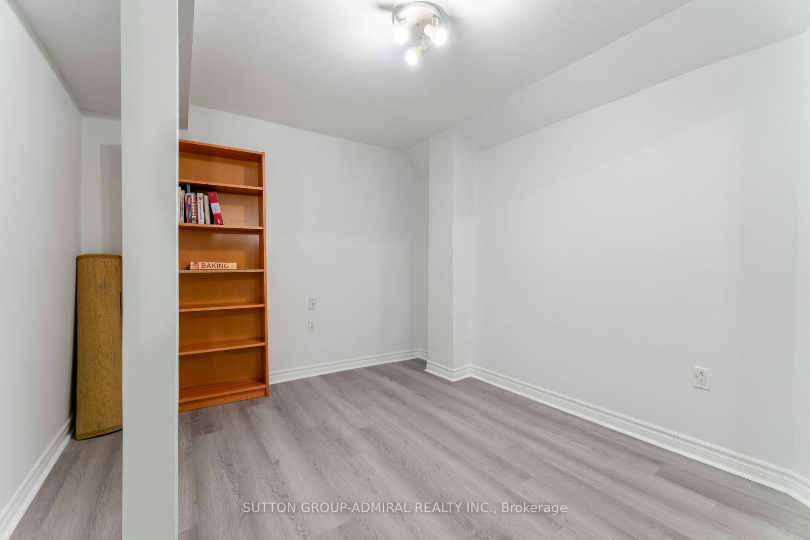 37 Kingsbridge Circle, Vaughan, ON, L4J 8N8 - 33