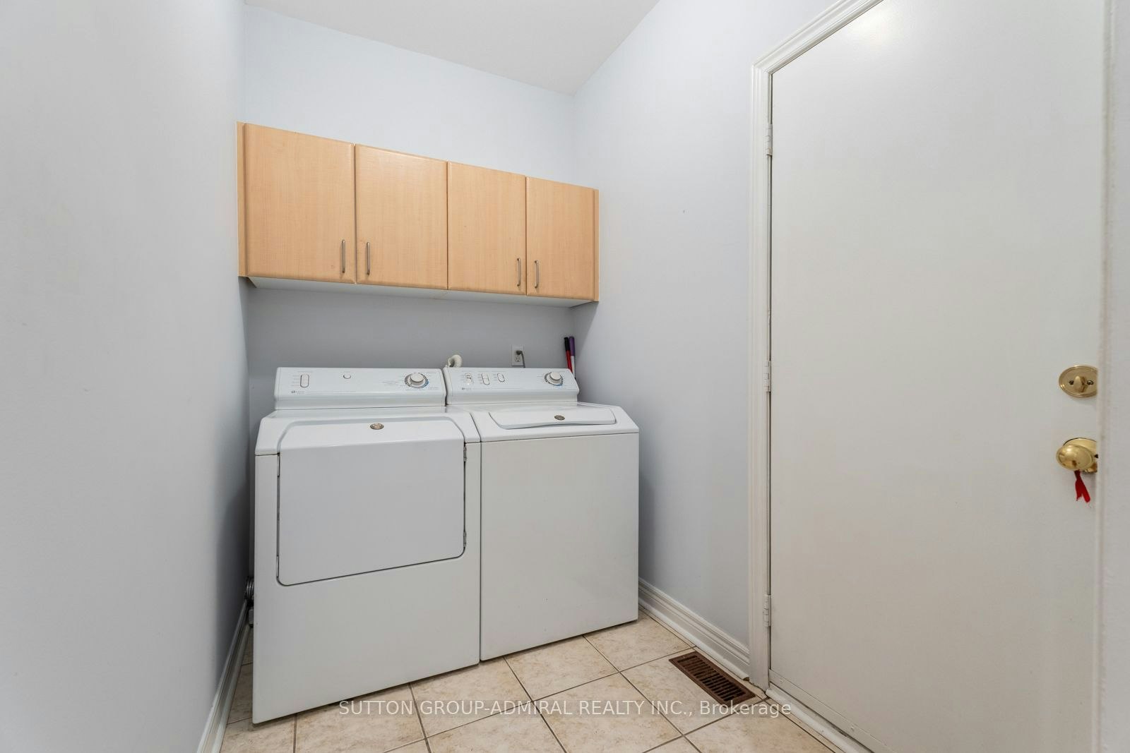 37 Kingsbridge Circle, Vaughan, ON, L4J 8N8 - 15