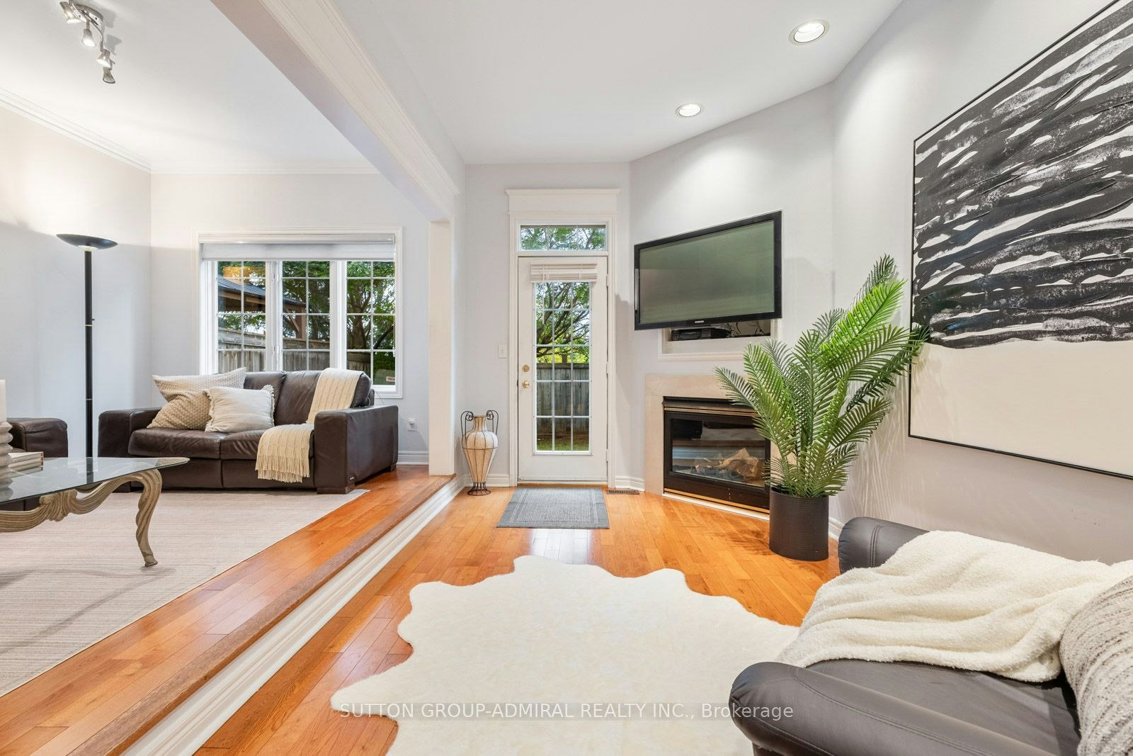 37 Kingsbridge Circle, Vaughan, ON, L4J 8N8 - 9