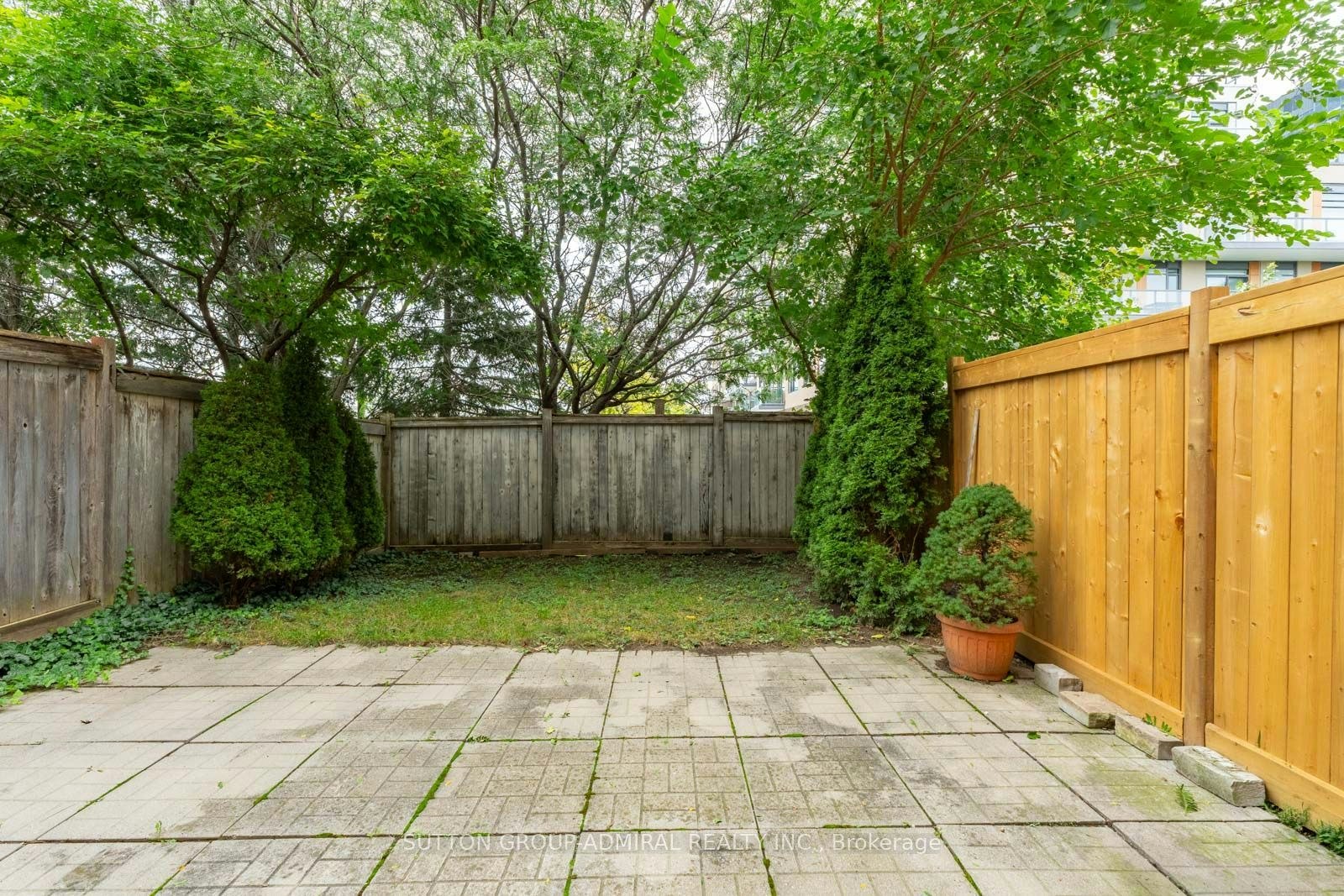 37 Kingsbridge Circle, Vaughan, ON, L4J 8N8 - 37