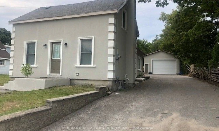 116 Main Street N