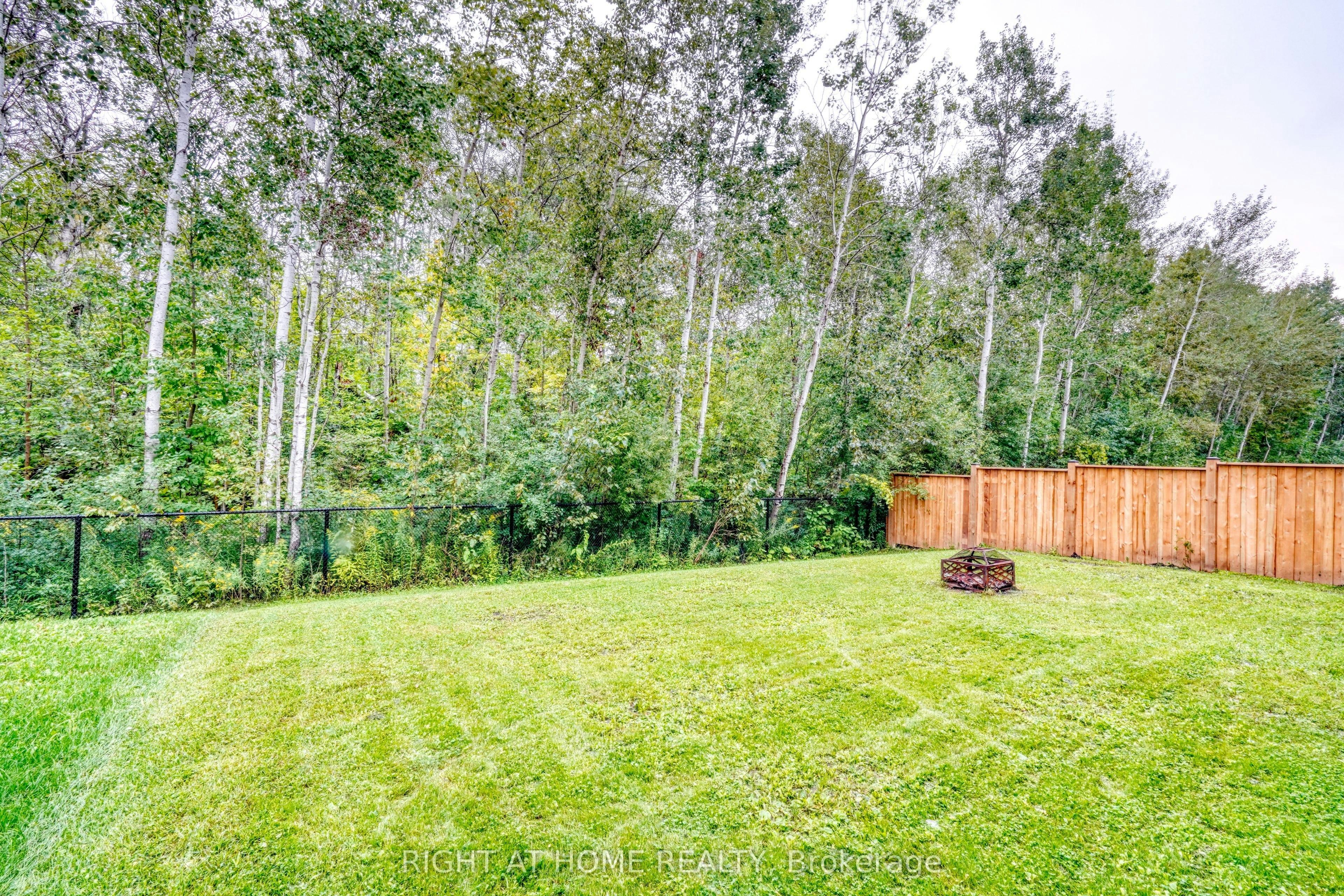 1665 Emberton Way, Innisfil, ON, L9S 0N4 - 24