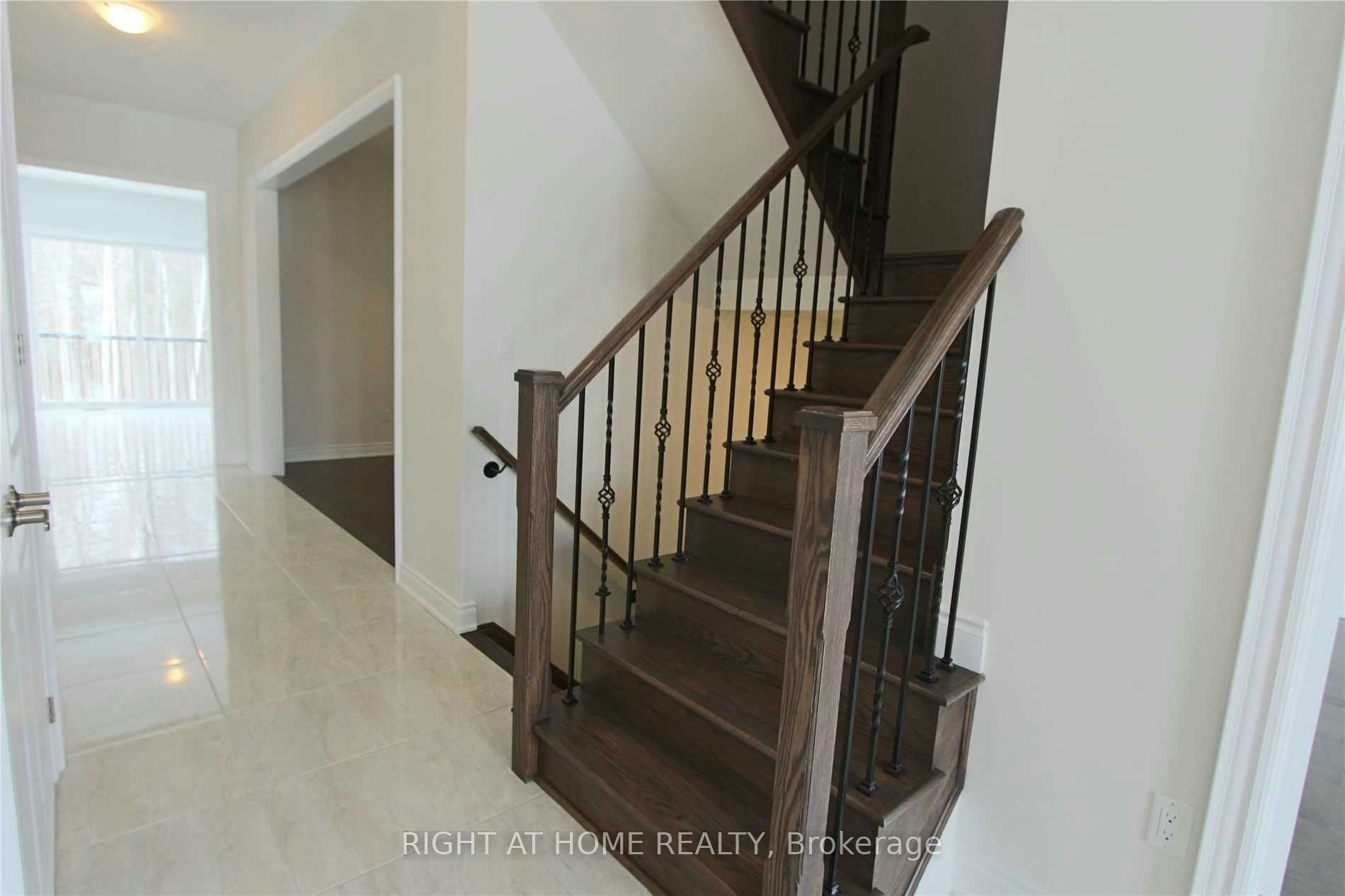 1665 Emberton Way, Innisfil, ON, L9S 0N4 - 6